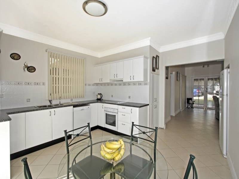 10 Coolidge Crescent, Bonnet Bay - Thumbnail 2