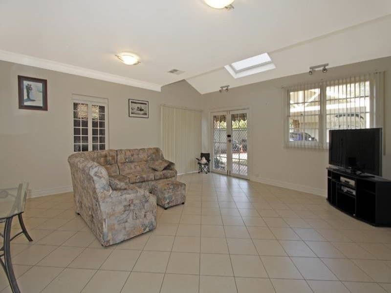10 Coolidge Crescent, Bonnet Bay - Thumbnail 3