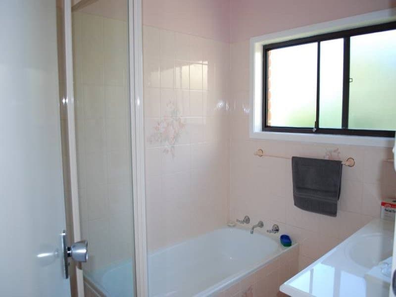 16 Sladden Road, Yarrawarrah - Thumbnail 6