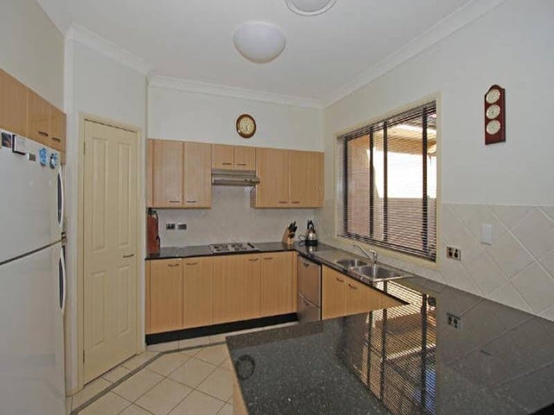 1/12 Yarra Vista Crt, Yarrawarrah - Thumbnail 2