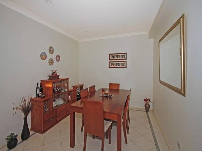 1/12 Yarra Vista Crt, Yarrawarrah - Thumbnail 4