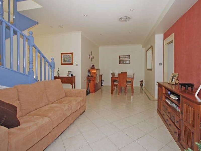 1/12 Yarra Vista Crt, Yarrawarrah - Thumbnail 7
