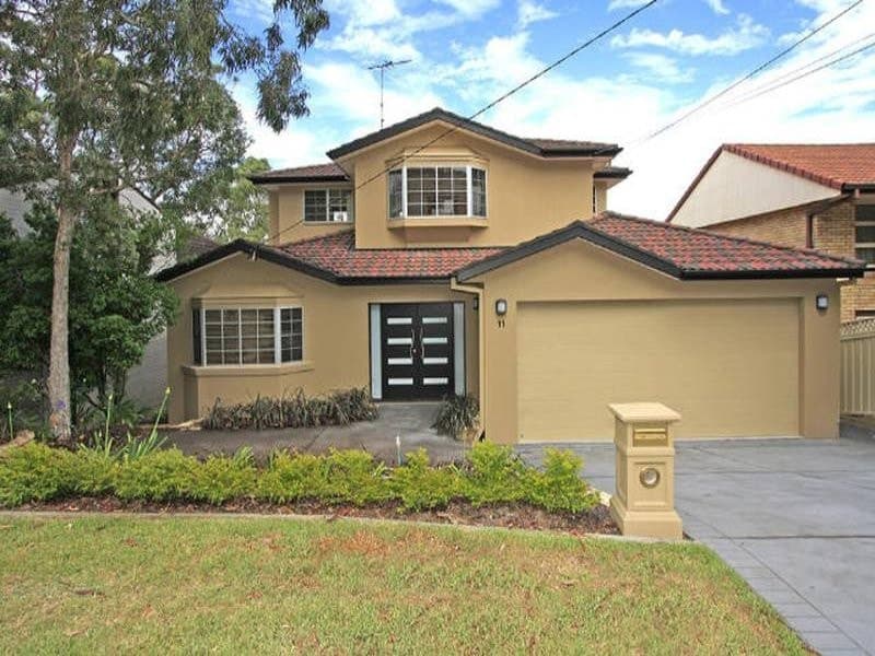 11 Tiranna Place, Oyster Bay - Image 1