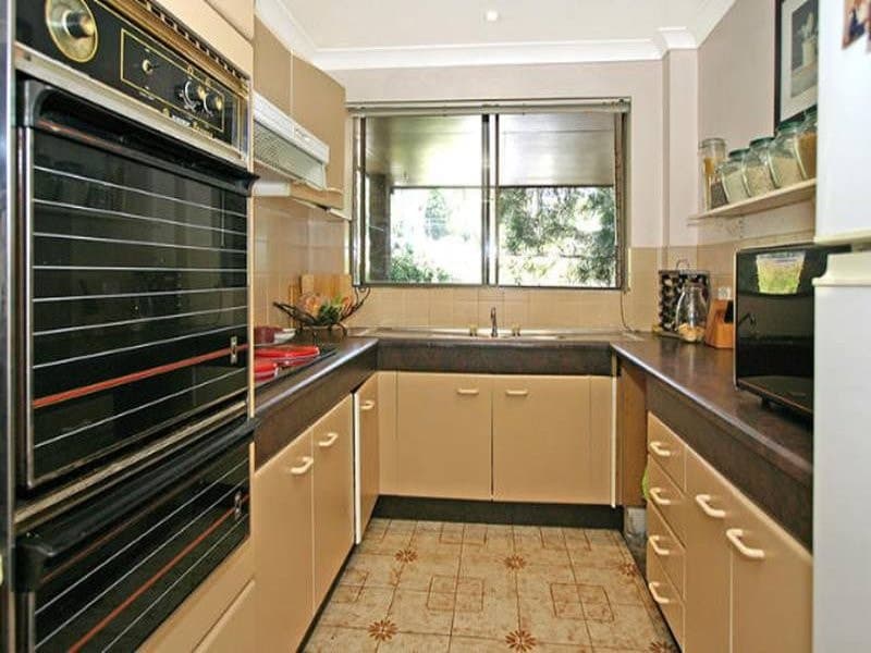 29/8-12 Railway Crescent, Jannali - Thumbnail 2