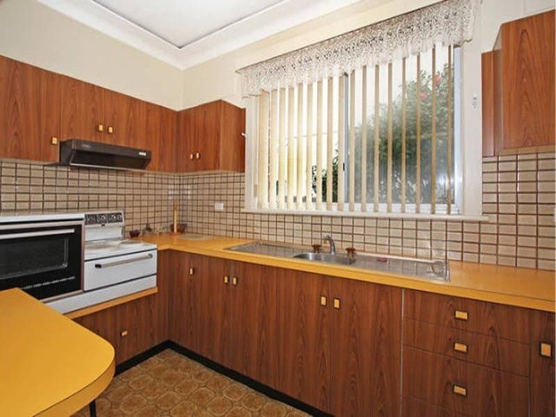 86 Wattle Road, Jannali - Thumbnail 2