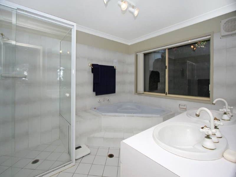 17 Juvenis Avenue, Oyster Bay - Thumbnail 6