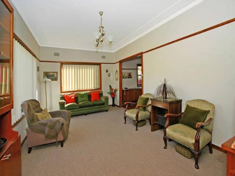 82 Seventh Avenue, Jannali - Thumbnail 4