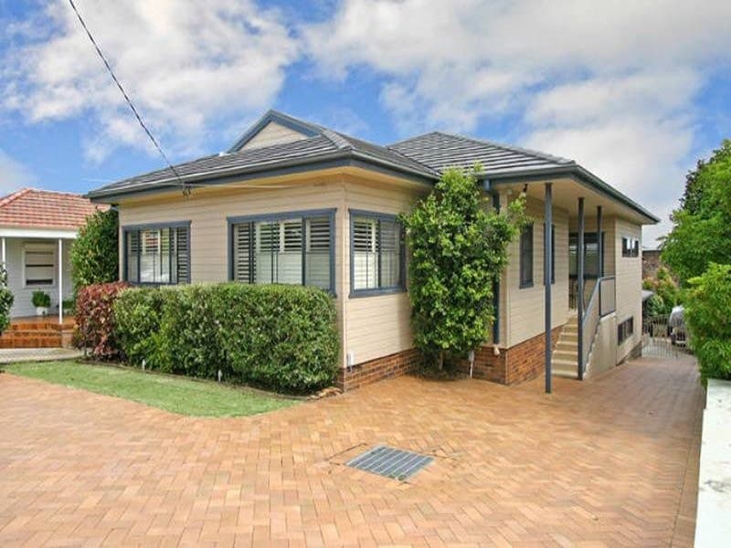 95 Greenpoint Road, Oyster Bay - Image 1