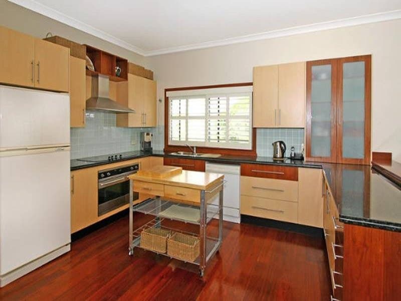 95 Greenpoint Road, Oyster Bay - Thumbnail 2