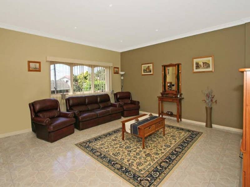 10 Struen Marie Street, Kareela - Thumbnail 6