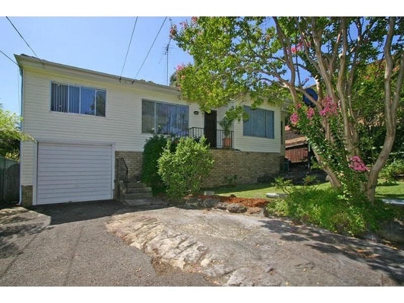 21 Rickard Road, Oyster Bay - Image 1