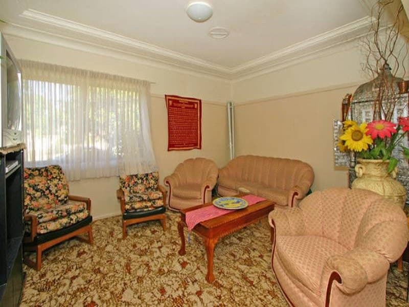 99 Georges River Road, Jannali - Thumbnail 2