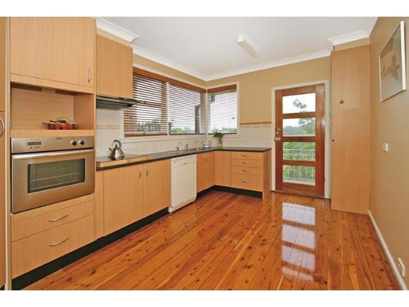 10 Coolgardie Place, Sutherland - Thumbnail 2