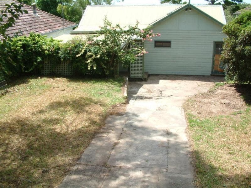 85 Novara Crescent, Como - Image 1