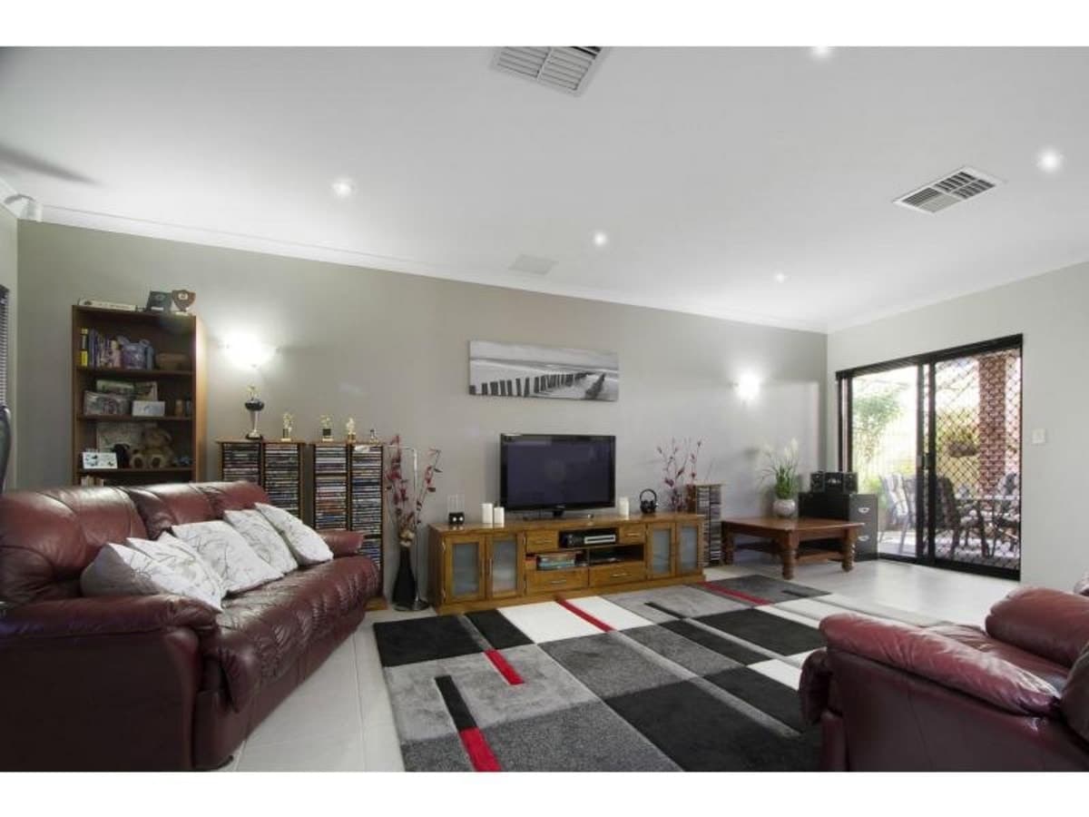 1 Hursthill Street, MADELEY, WA, Madeley - Thumbnail 2