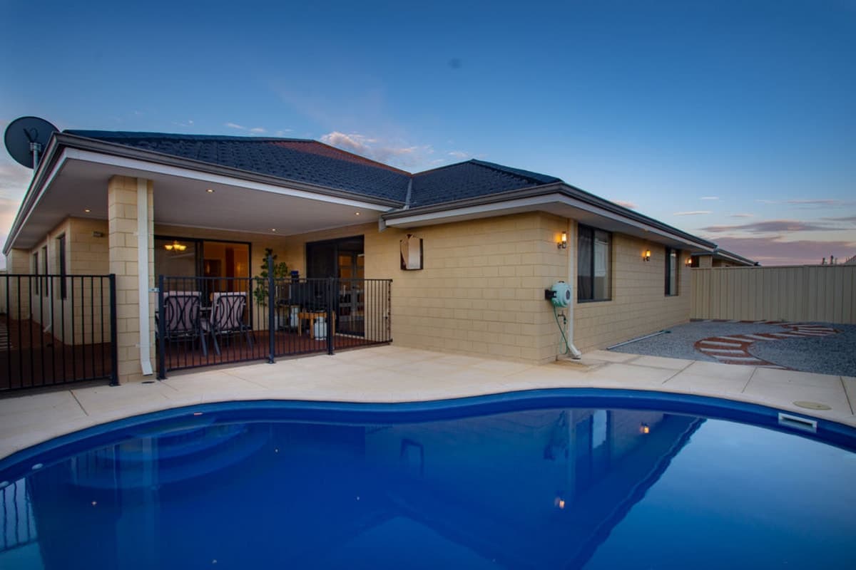 8 Loretta Fairway, Carramar, WA, Carramar - Image 1