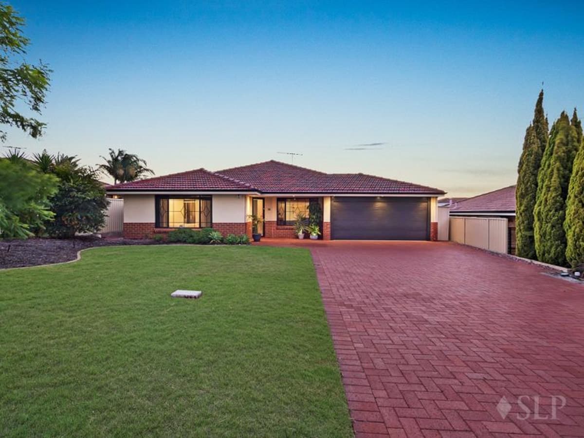 26 Houghton Drive, CARRAMAR, WA, Carramar - Thumbnail 2