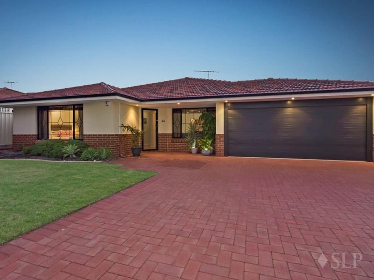 26 Houghton Drive, CARRAMAR, WA, Carramar - Thumbnail 3