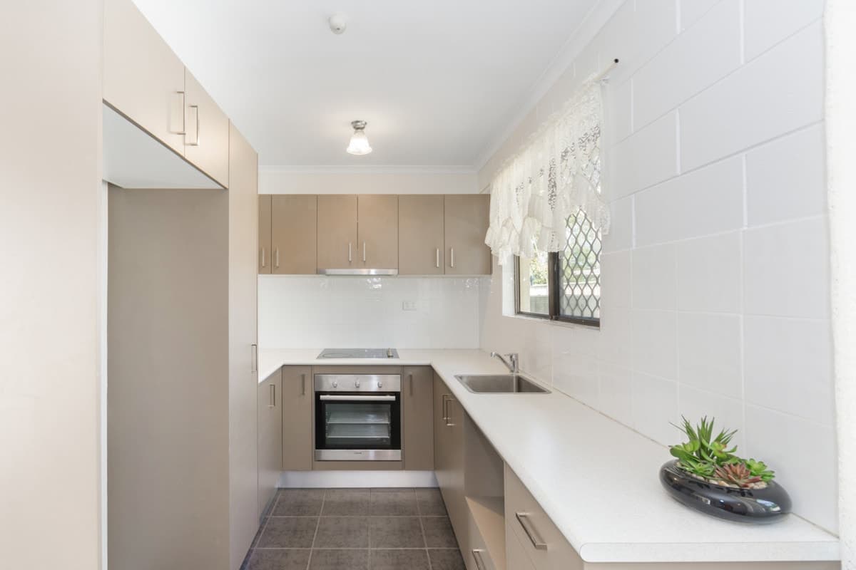 30 Salisbury Crescent, KIRWAN, WA, Kirwan - Thumbnail 2