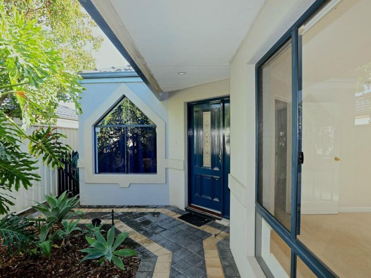 77 Edgecumbe Street, COMO, WA, Como - Thumbnail 2