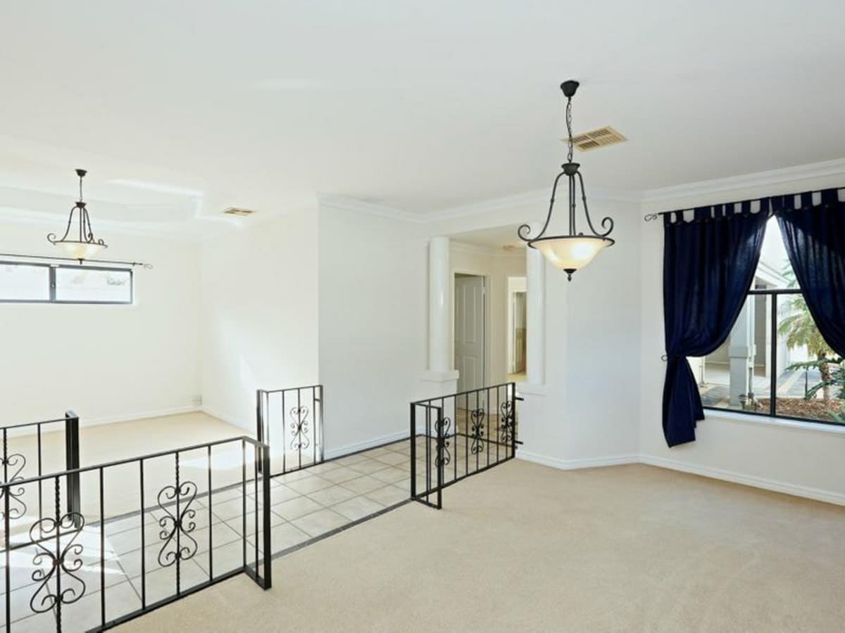 77 Edgecumbe Street, COMO, WA, Como - Thumbnail 3