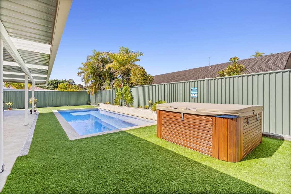 35 Treeview Drive, Burleigh Waters, Burleigh Waters - Thumbnail 3