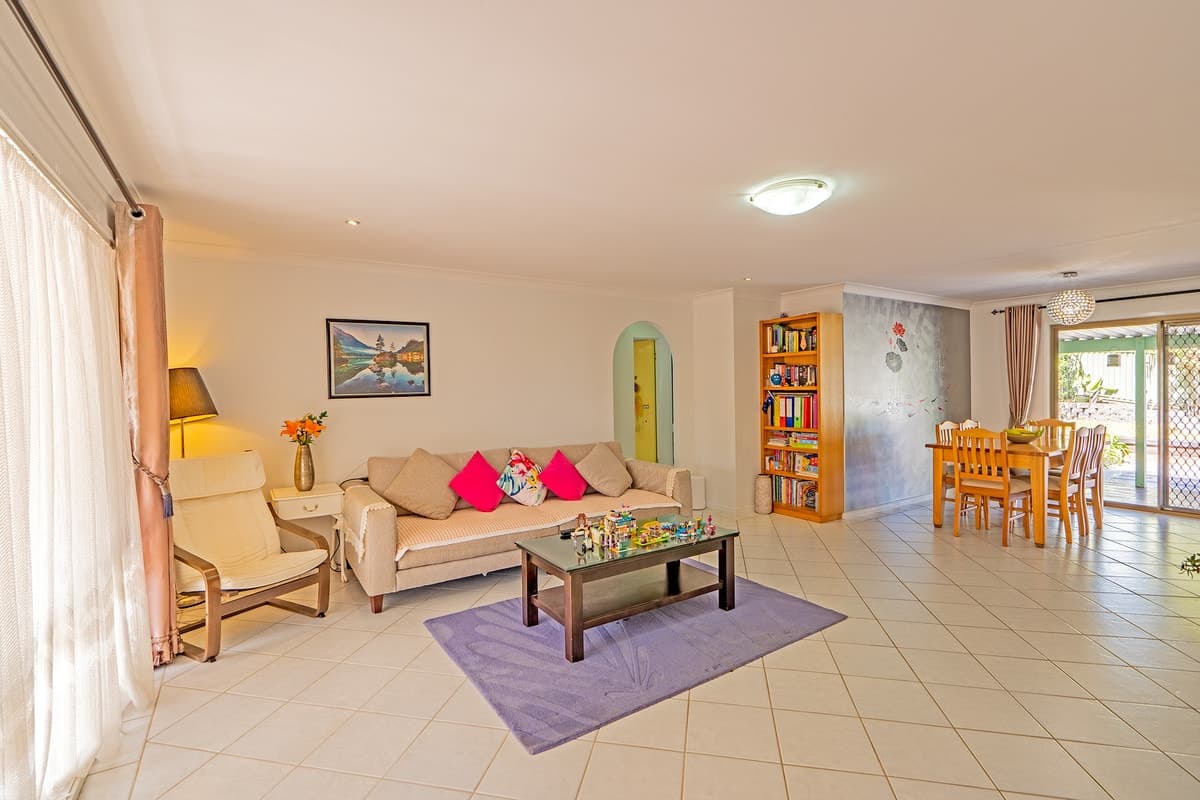 2/7 Raftery Street, Ashmore, Ashmore - Thumbnail 2