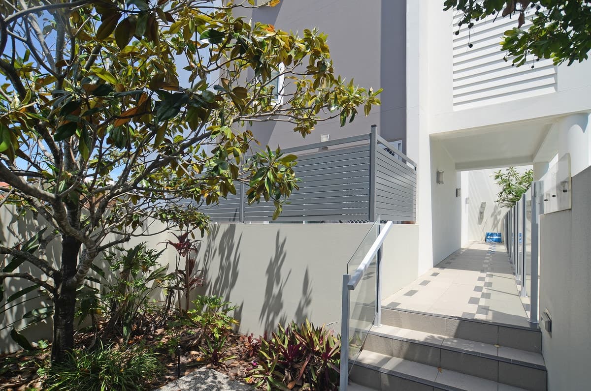 1/2304 Gold Coast Highway, Mermaid Beach, Mermaid Beach - Thumbnail 3