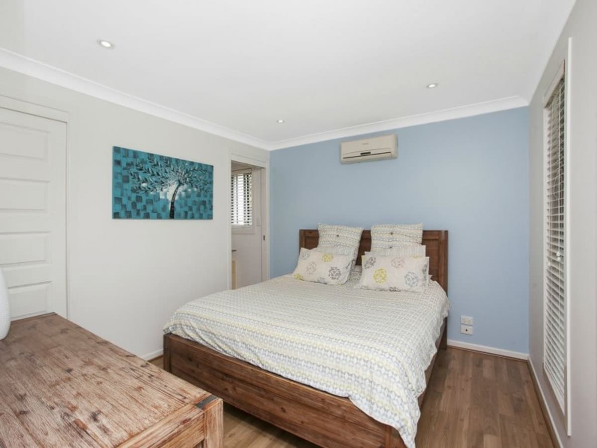 19 Dunlin Drive, BURLEIGH WATERS, Burleigh Waters - Thumbnail 5