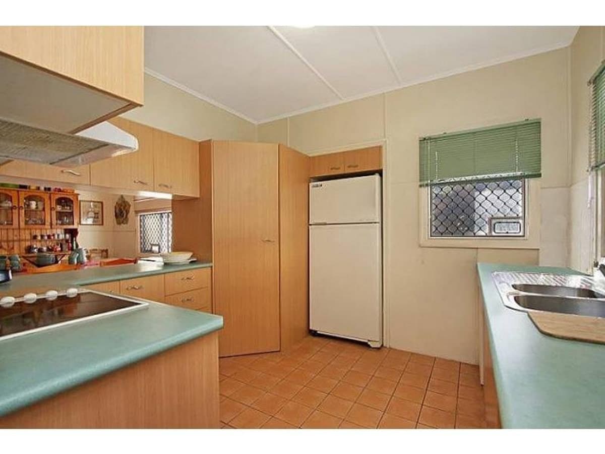 2097 Gold Coast Highway, MIAMI, Miami - Thumbnail 5