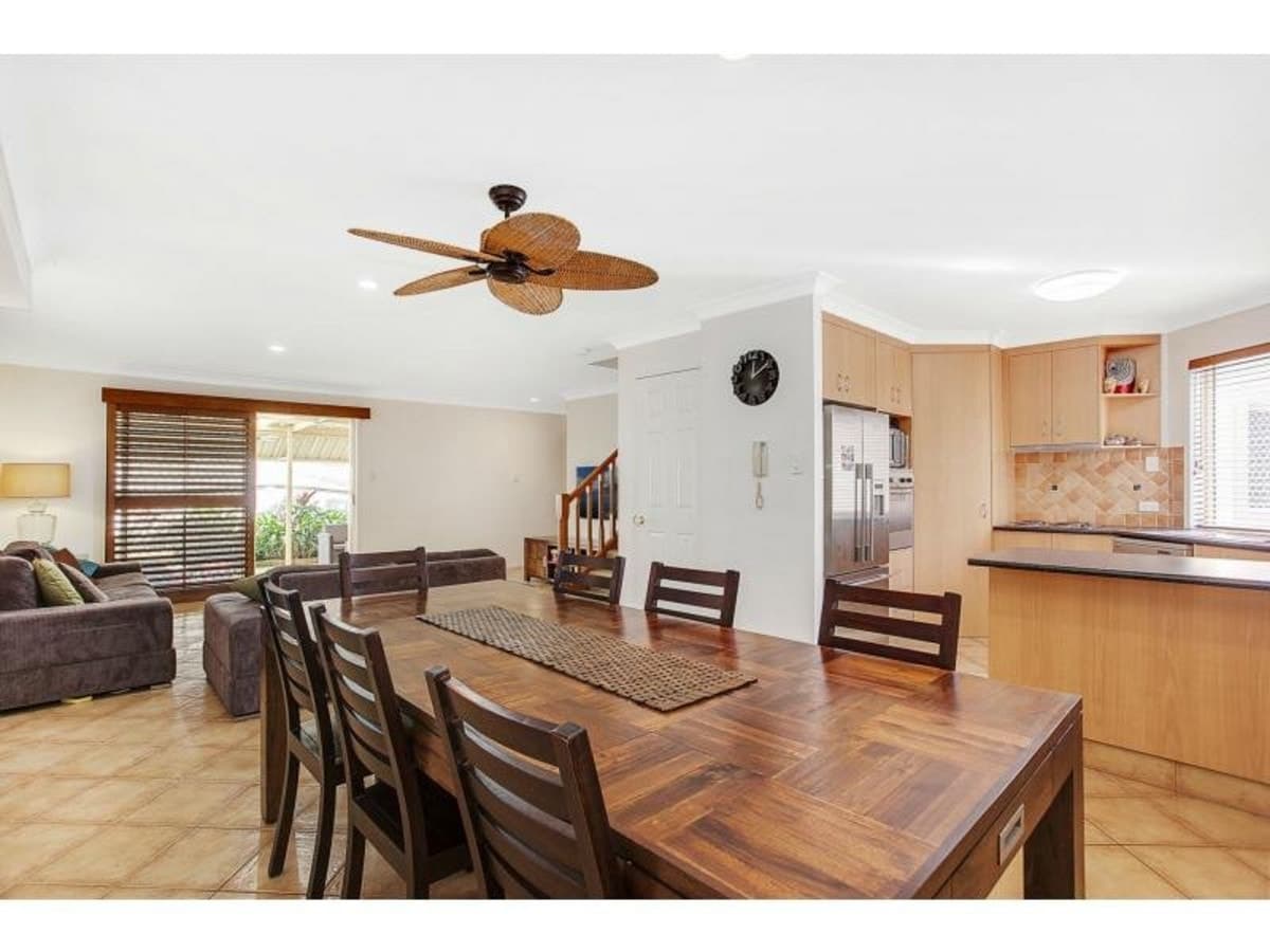 2/2026 Gold Coast Highway, MIAMI, Miami - Image 1