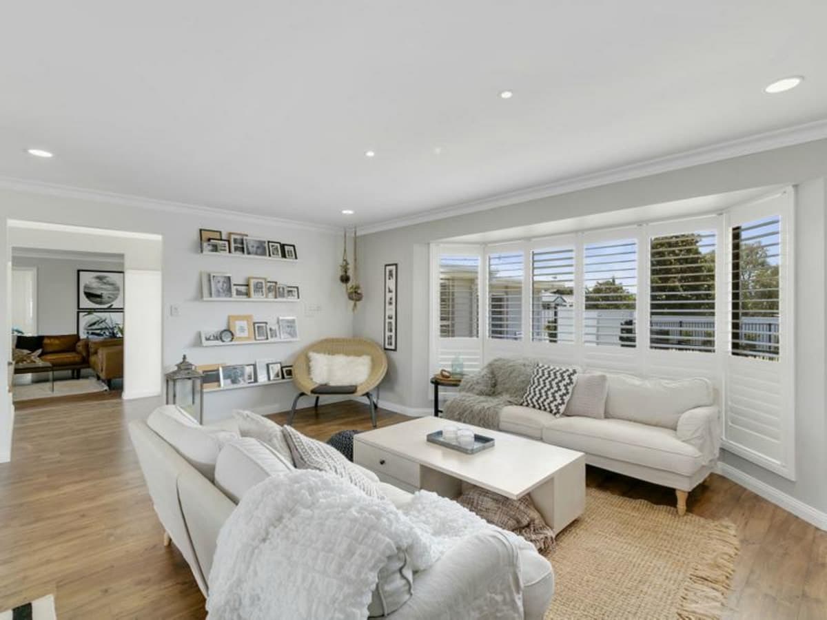 58 Dunlin Drive, BURLEIGH WATERS, Burleigh Waters - Thumbnail 2