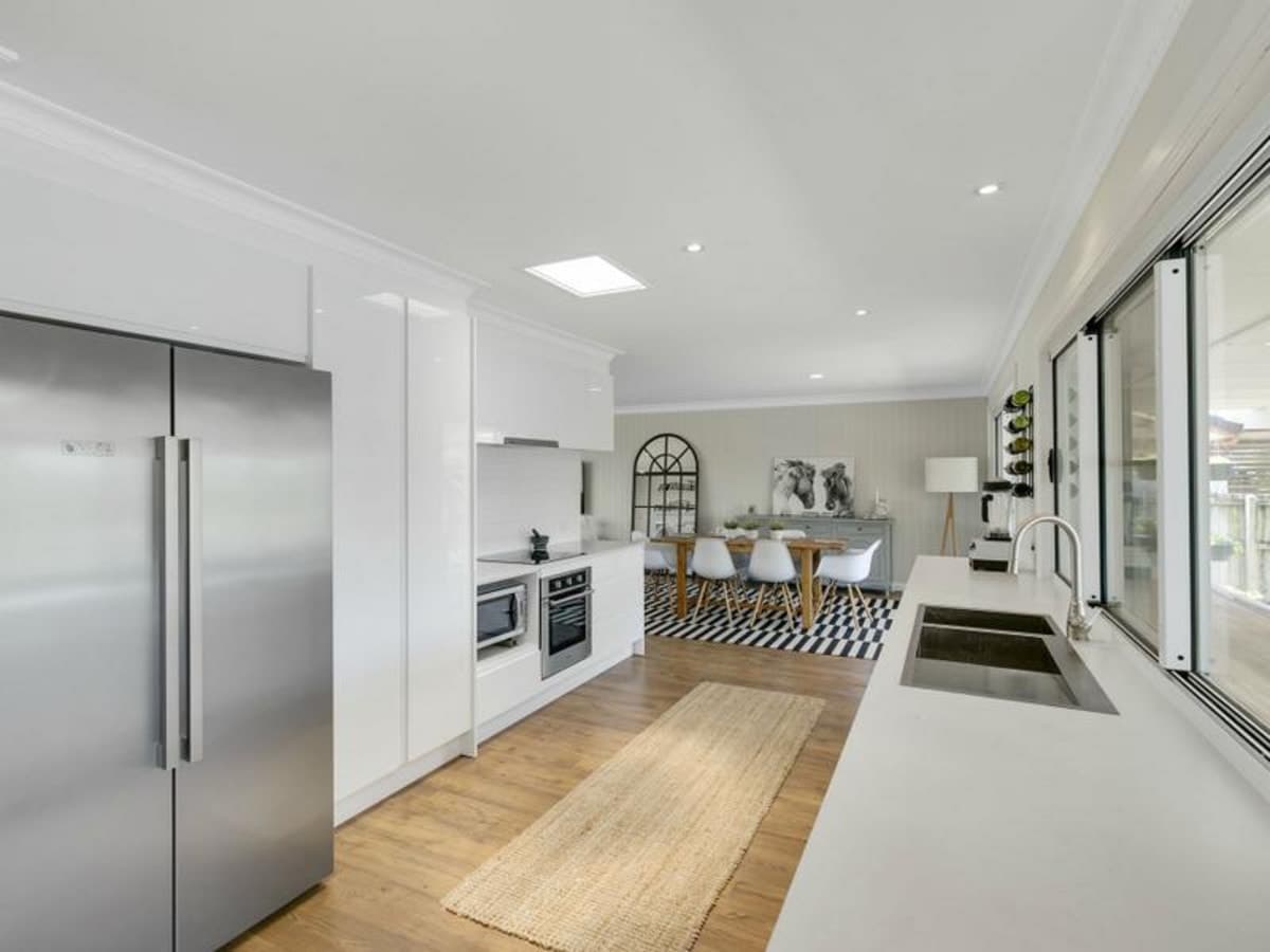 58 Dunlin Drive, BURLEIGH WATERS, Burleigh Waters - Thumbnail 5