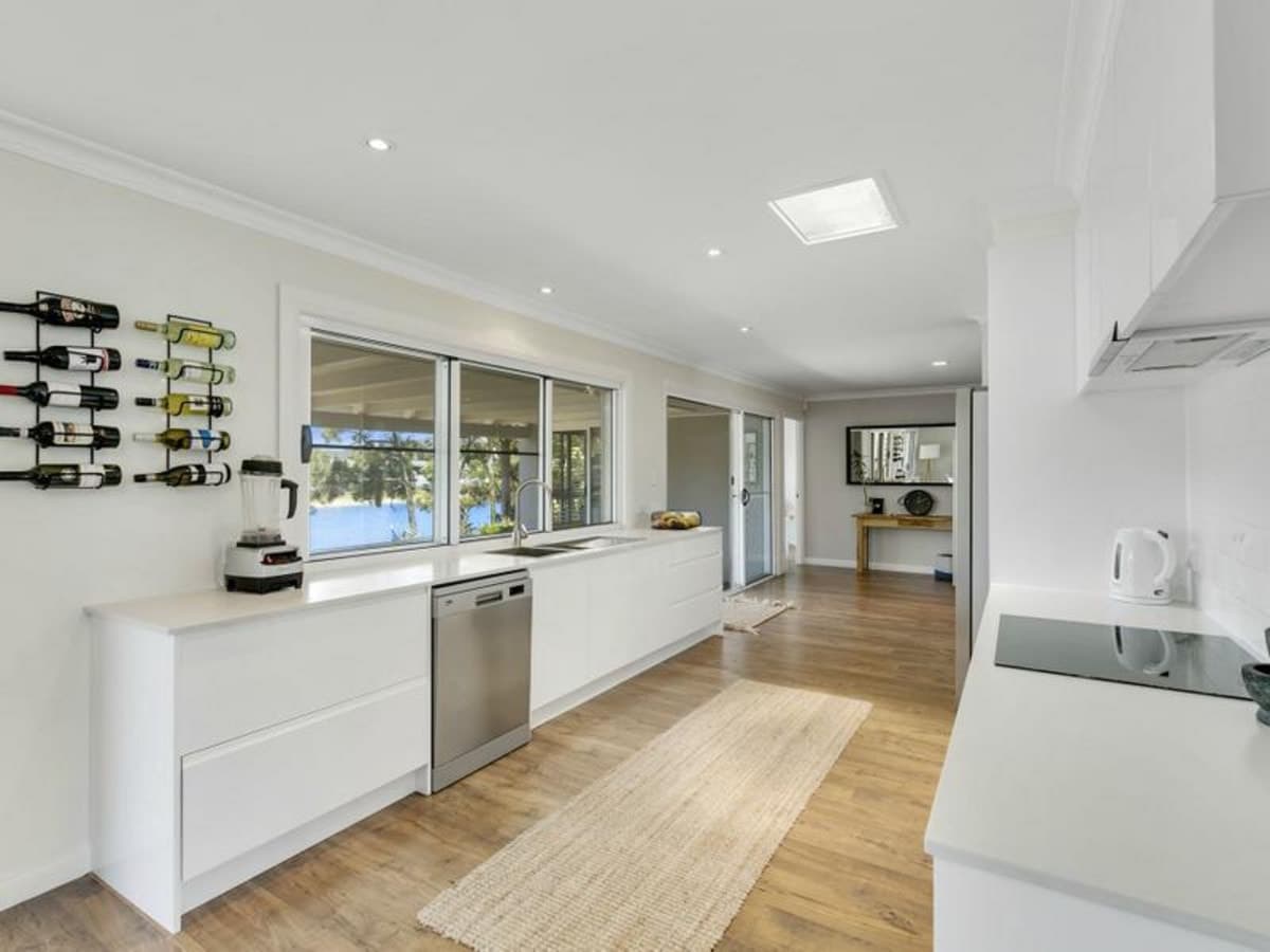 58 Dunlin Drive, BURLEIGH WATERS, Burleigh Waters - Thumbnail 6
