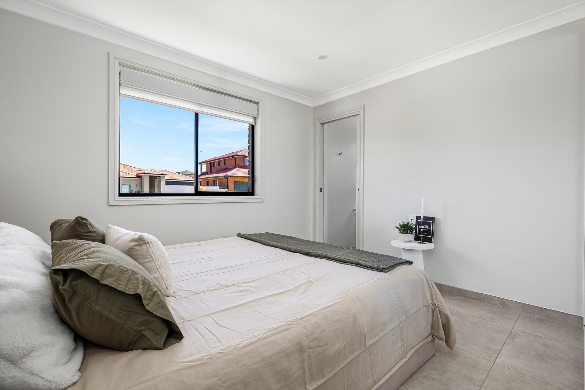 3a Richards Crescent, Cecil Hills - Thumbnail 2