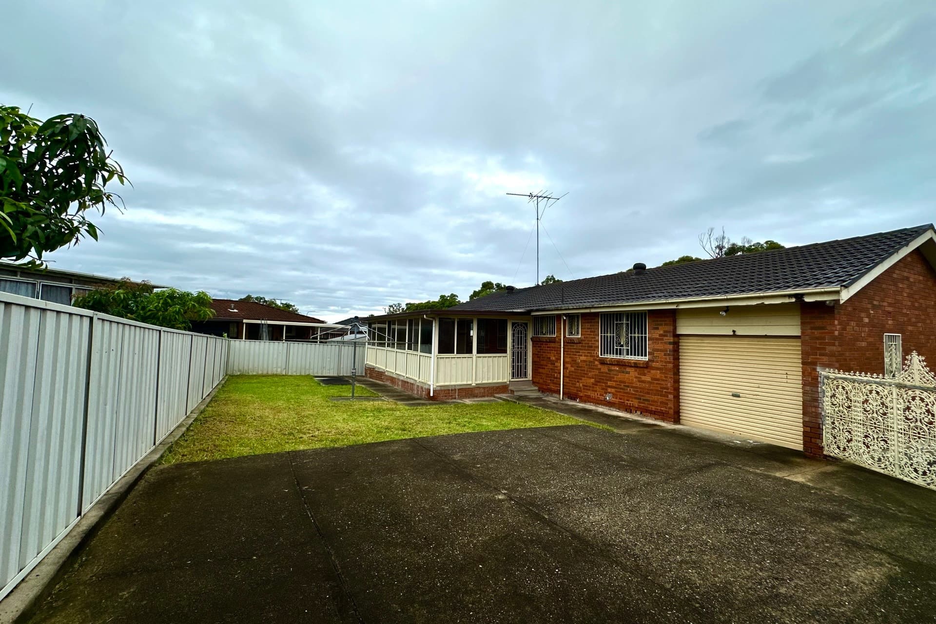 10 McCarthy Street, Fairfield West - Thumbnail 2