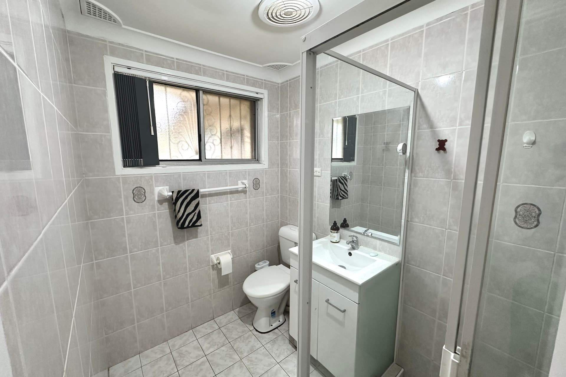 10 McCarthy Street, Fairfield West - Thumbnail 7