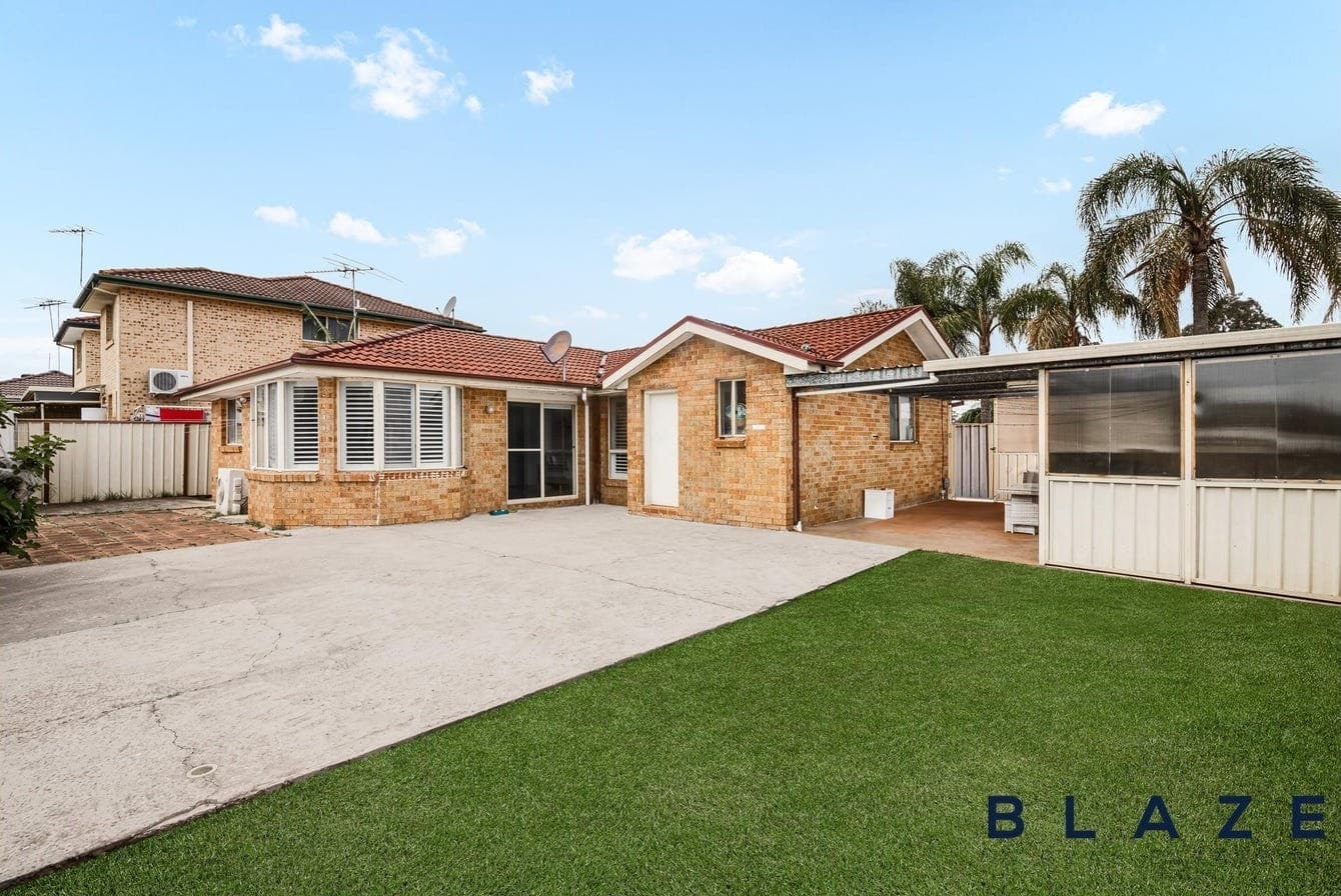10 Pipet Place, Hinchinbrook - Image 1