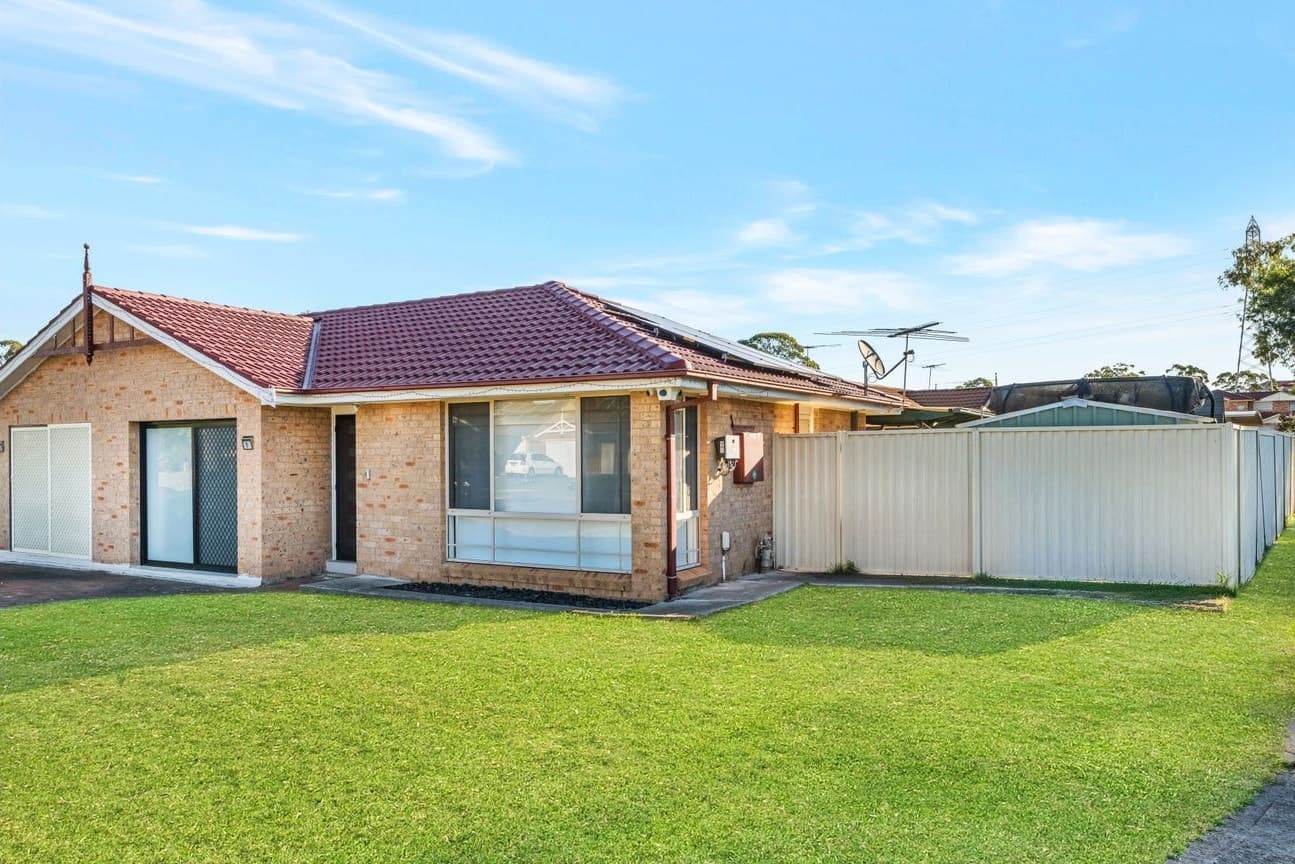 9 Starling Street, Green Valley - Image 1