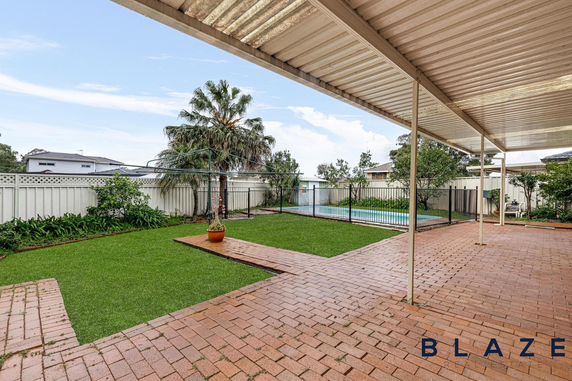 2 Warren Road, Woodpark - Thumbnail 2