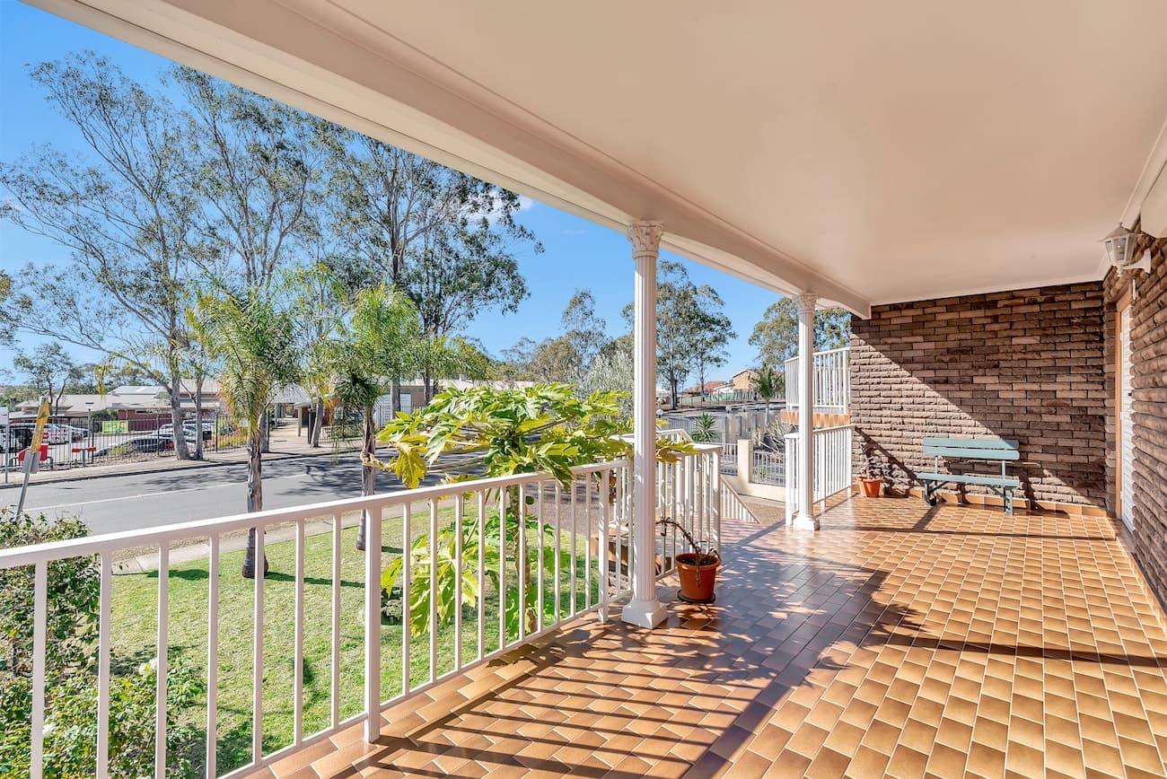 8 Gwandalan Road, Edensor Park - Thumbnail 2