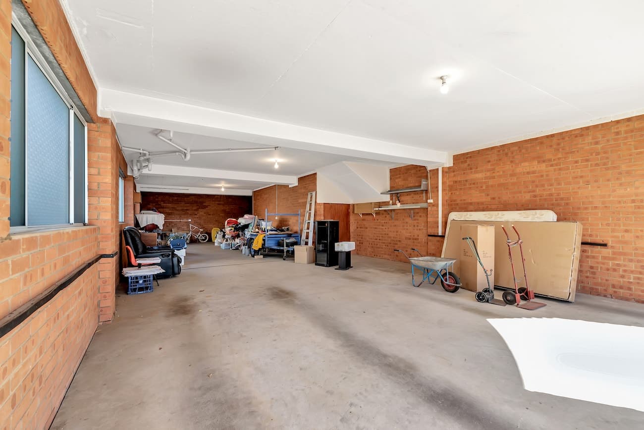 8 Gwandalan Road, Edensor Park - Thumbnail 3