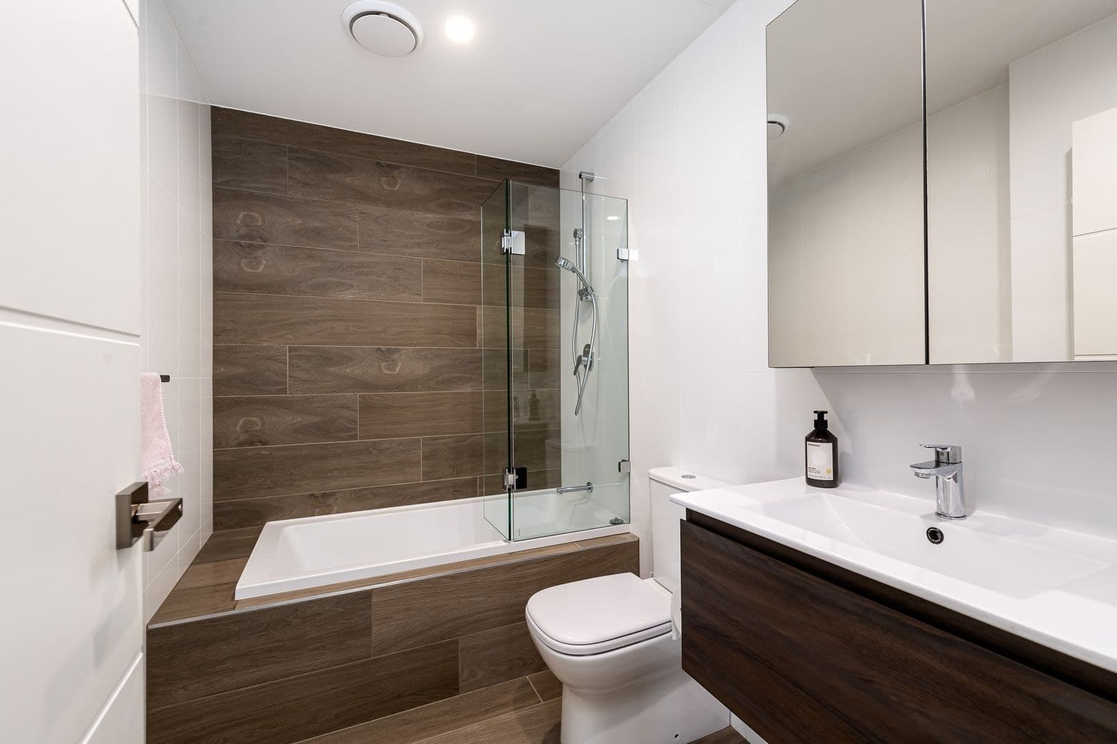 404/361-363 Bernera Road, Edmondson Park - Thumbnail 3
