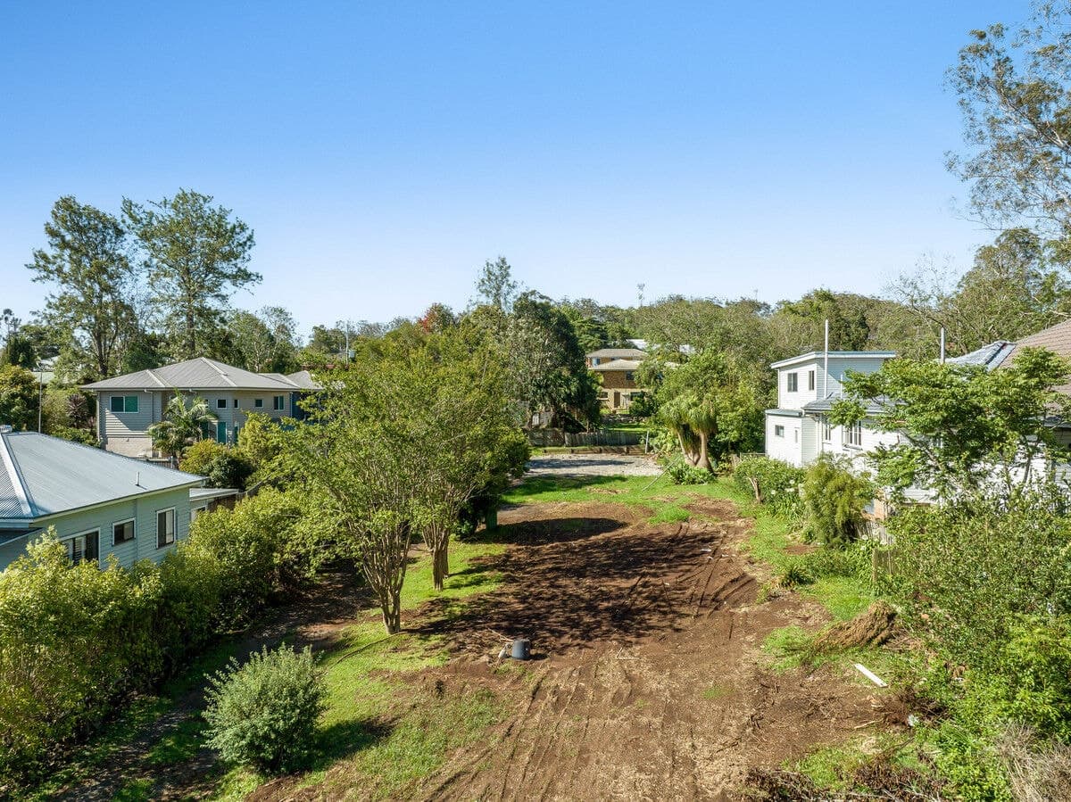 11 Barry Street, Mount Lofty QLD 4350, Mount Lofty - Thumbnail 3