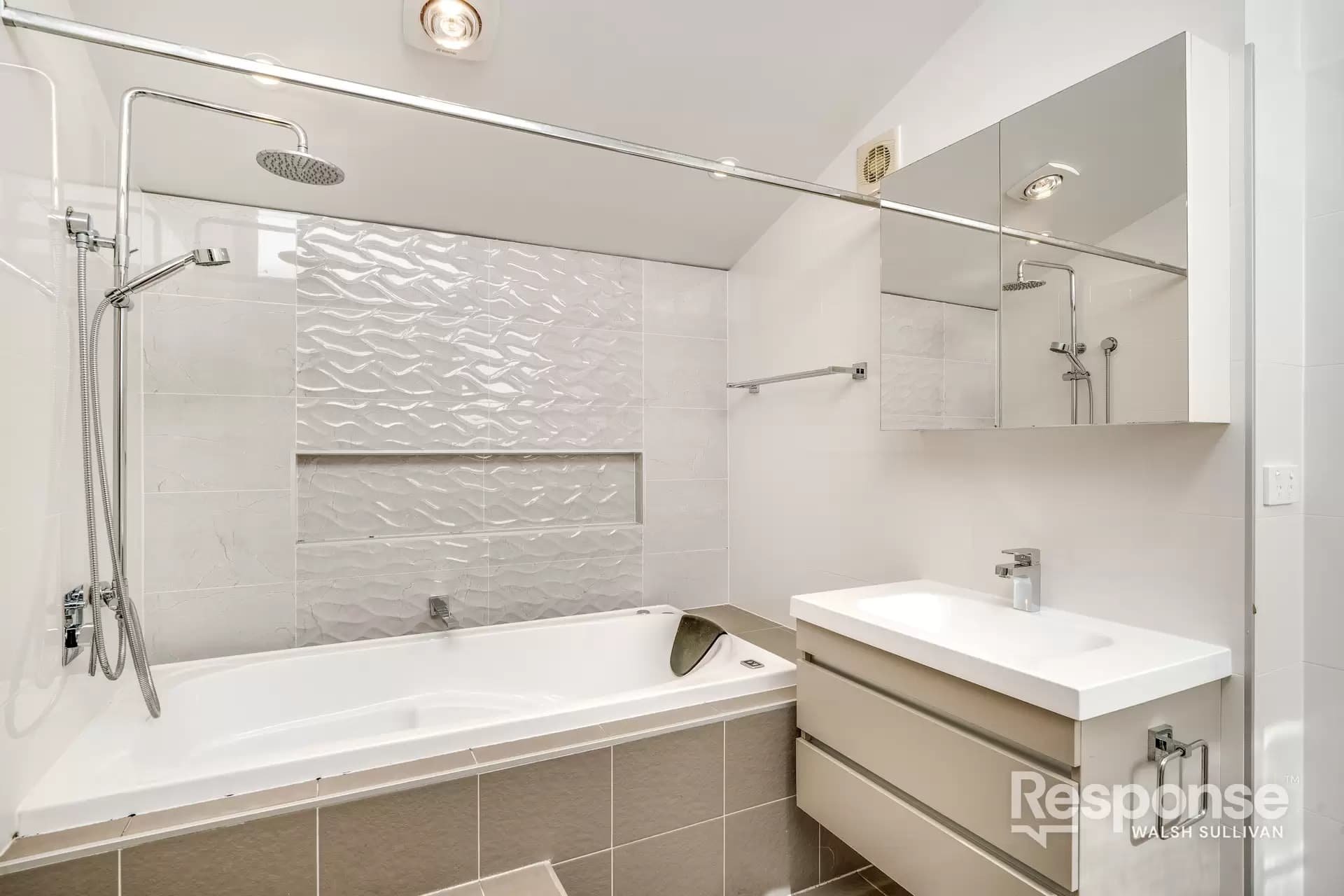 113 Tamboura Avenue, Baulkham Hills - Thumbnail 8