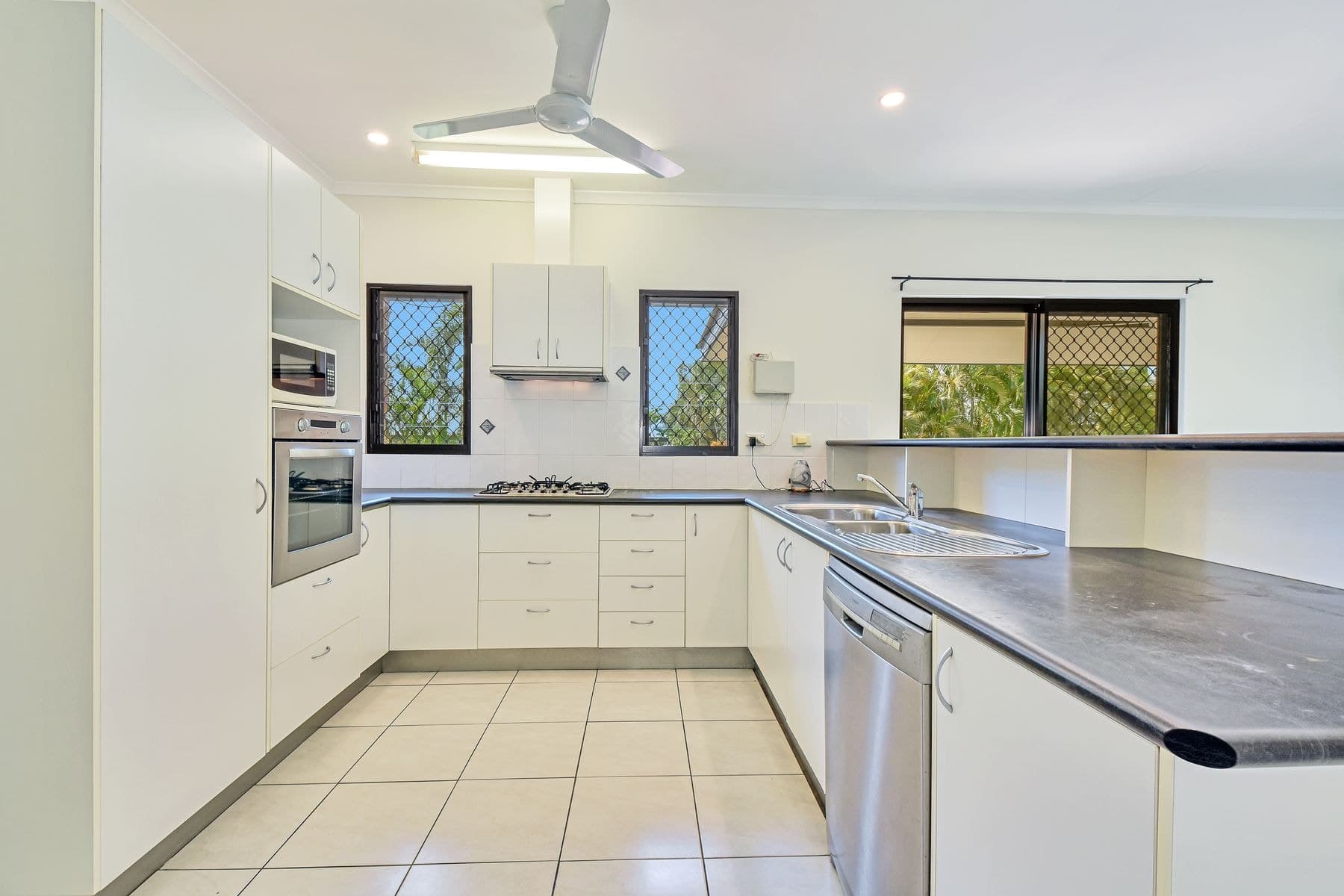 5 Nayler Court, Farrar NT 0830, Farrar - Thumbnail 2
