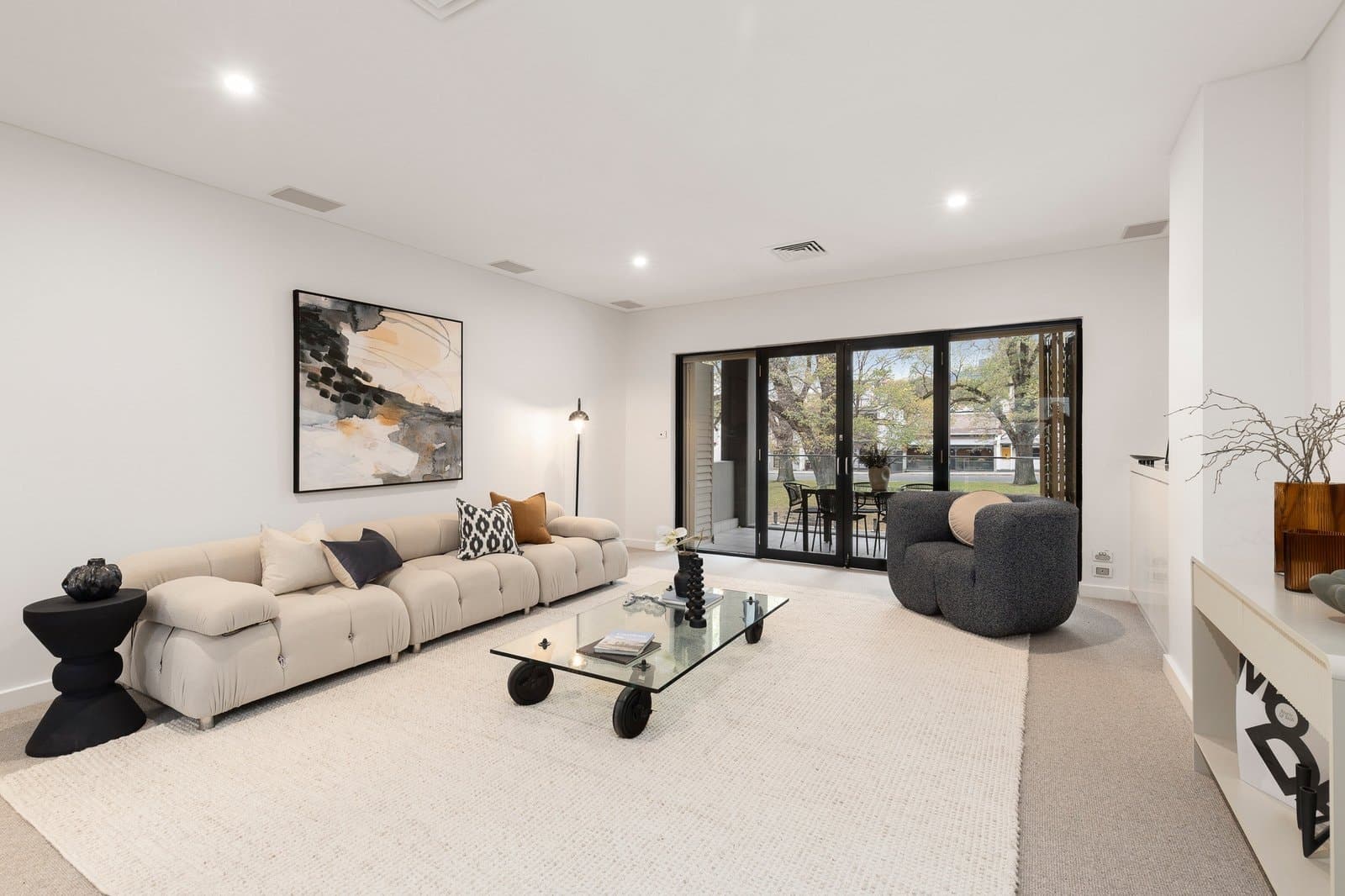 54 MacArthur Place North, Carlton - Thumbnail 2