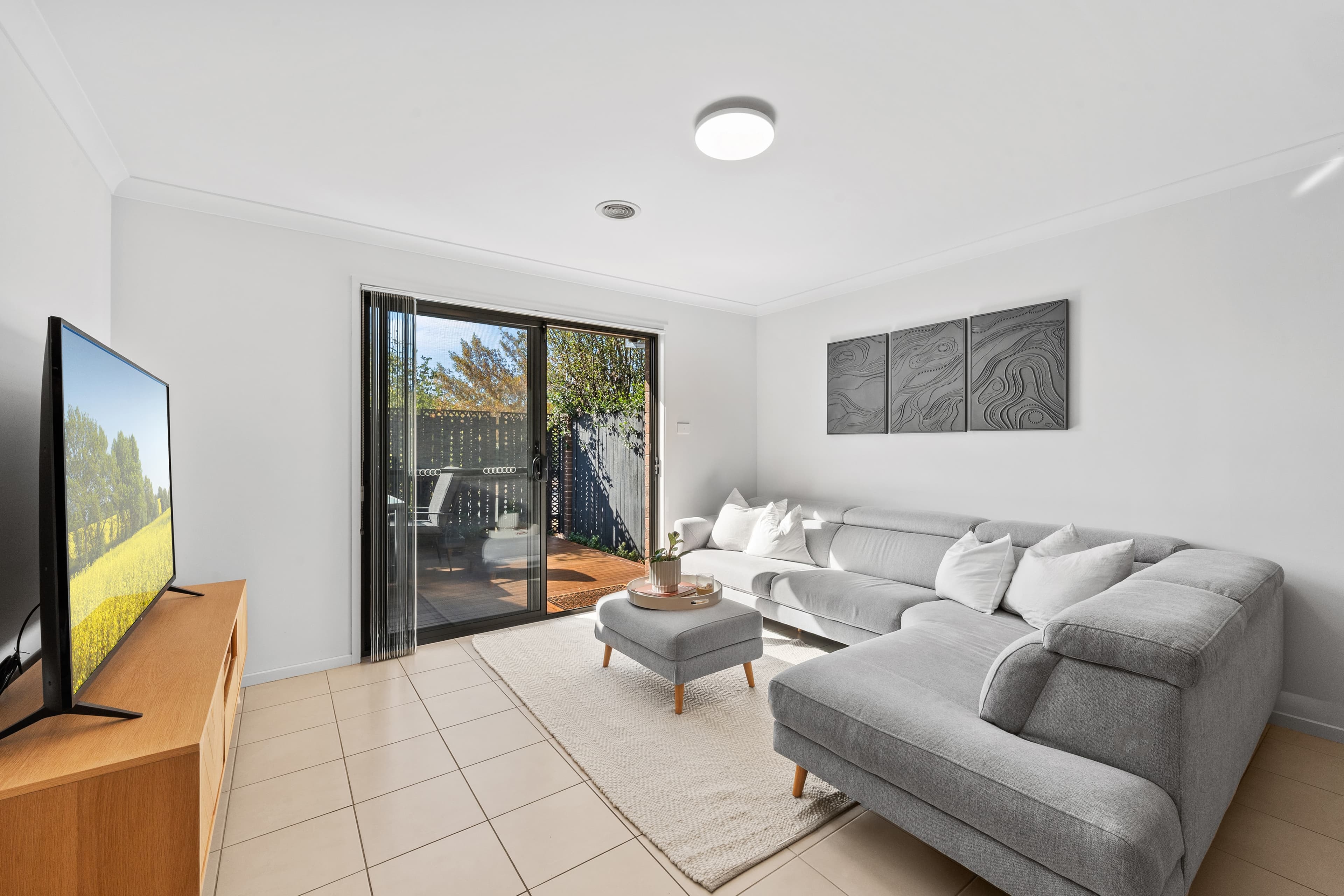 2/11 Starcevich Crescent, Jacka ACT 2914, Jacka - Thumbnail 2