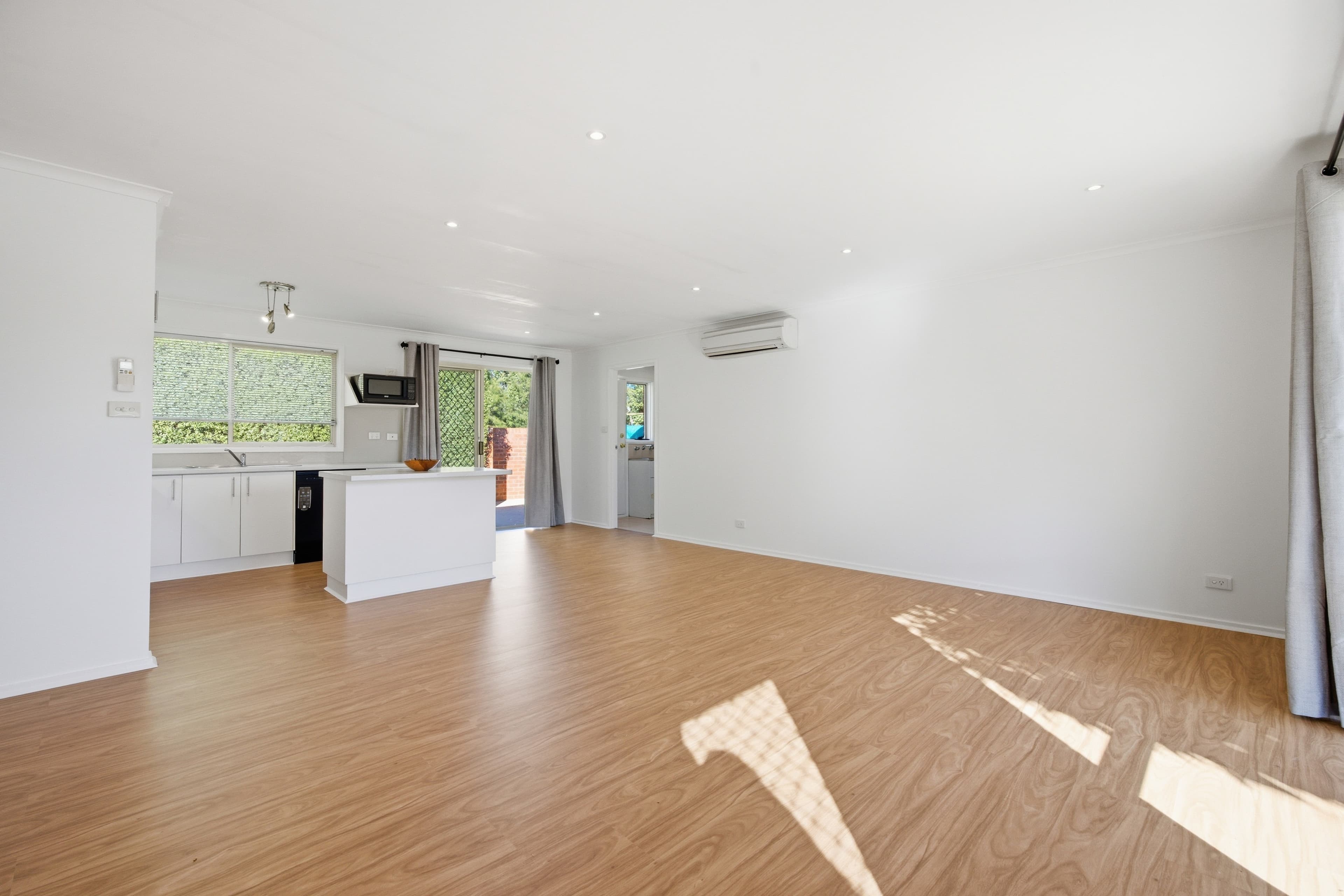 7/1-7 Torpy Place, Jerrabomberra NSW 2619, Jerrabomberra - Thumbnail 3