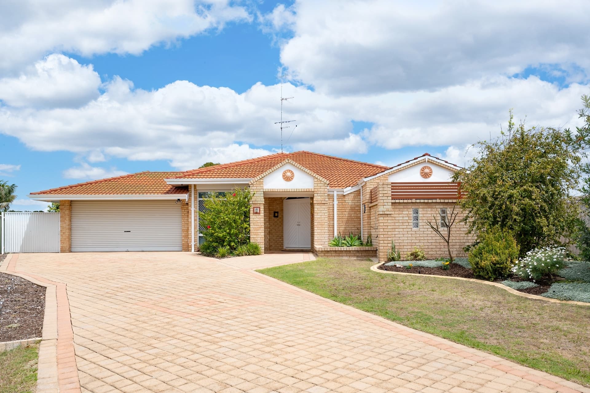 8 Glenroy Gardens, Port Kennedy WA 6172, Port Kennedy - Image 1